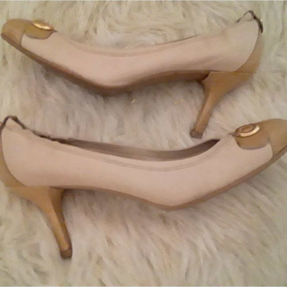 Stuart Weitzman Pump Roundtoe Elastic Patent Heel… - image 7